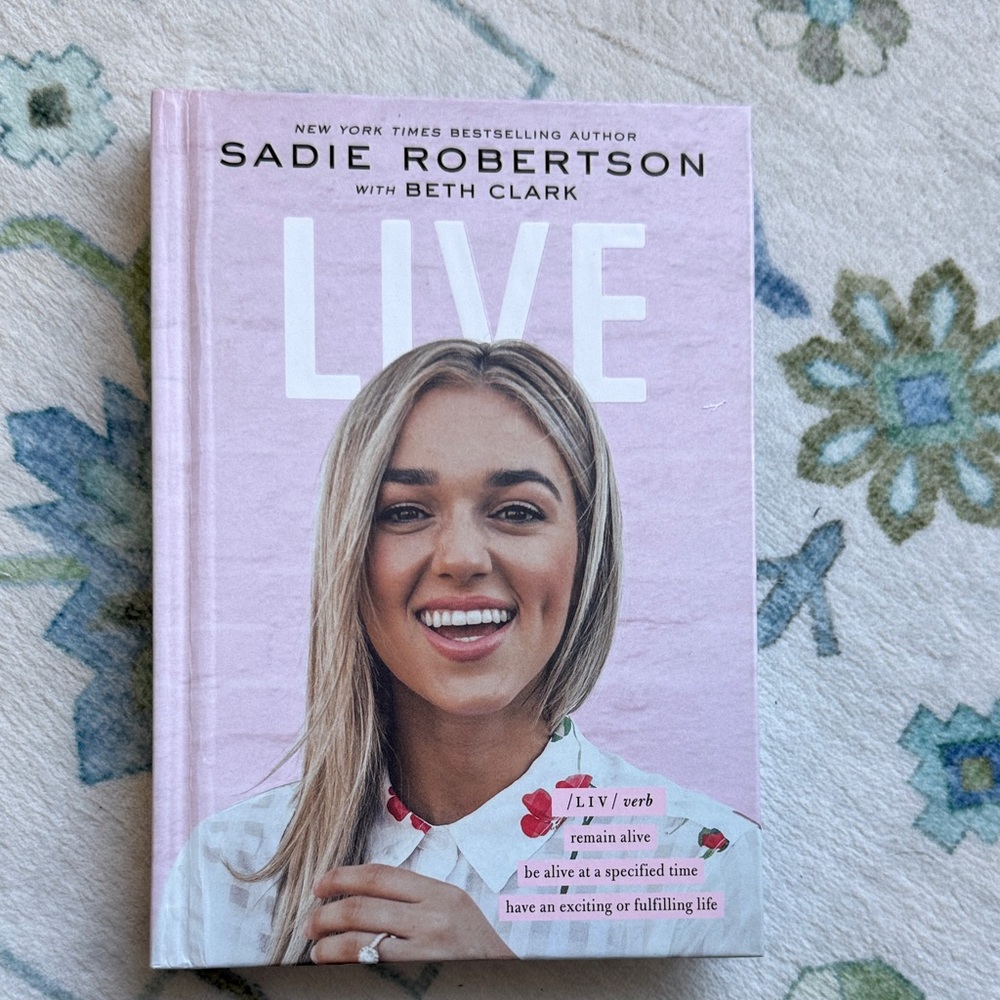 Live by Sadie Robertson Book